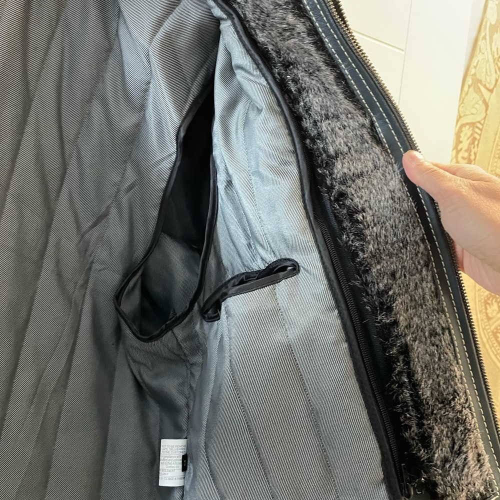 Leather jacket - Picture 6 of 14